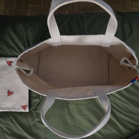 Kule Heart Tote - Picture 4 of 4